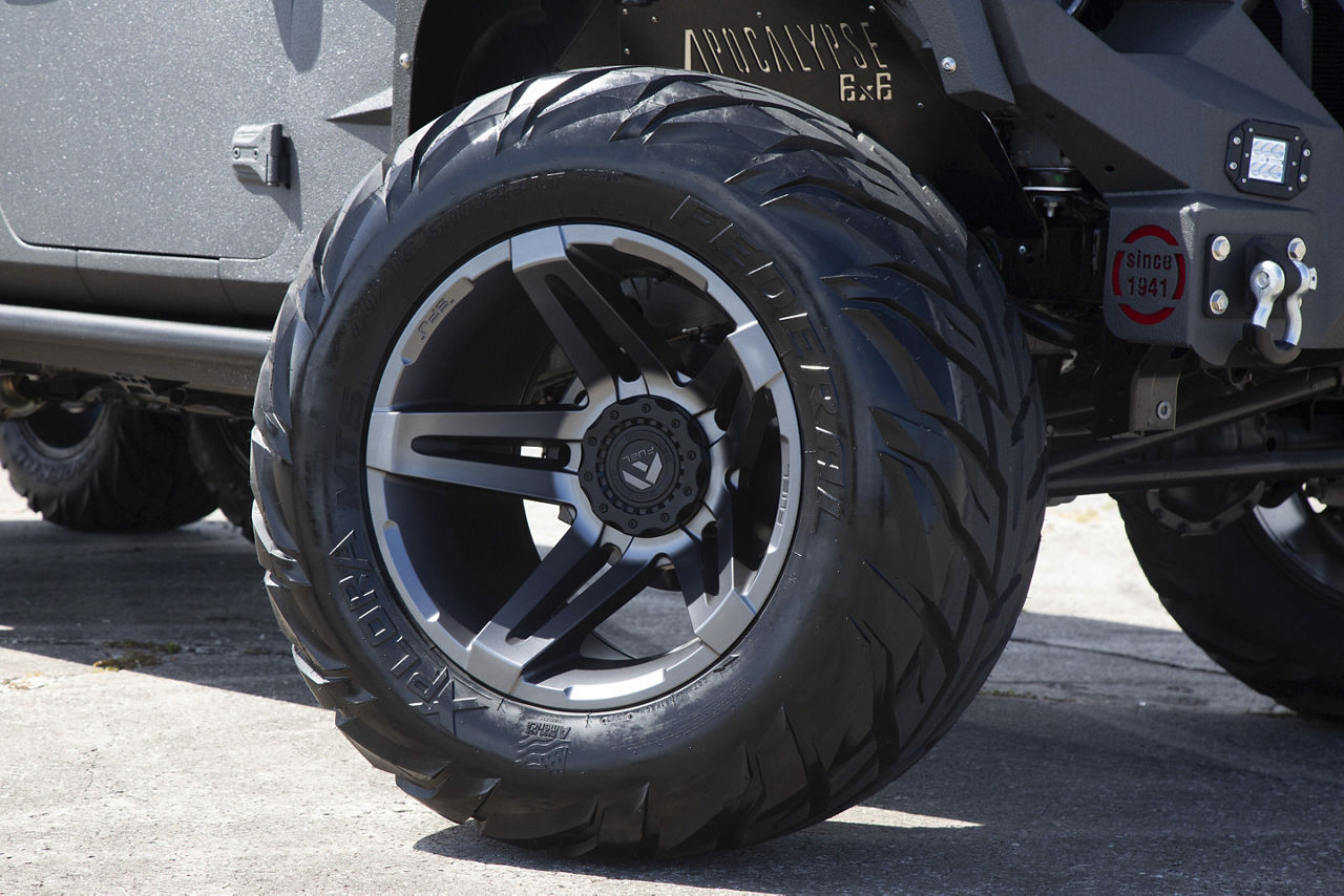 2020 Jeep Gladiator 6x6 - Fuel SFJ - Gray | Fuel Off-Road Wheels